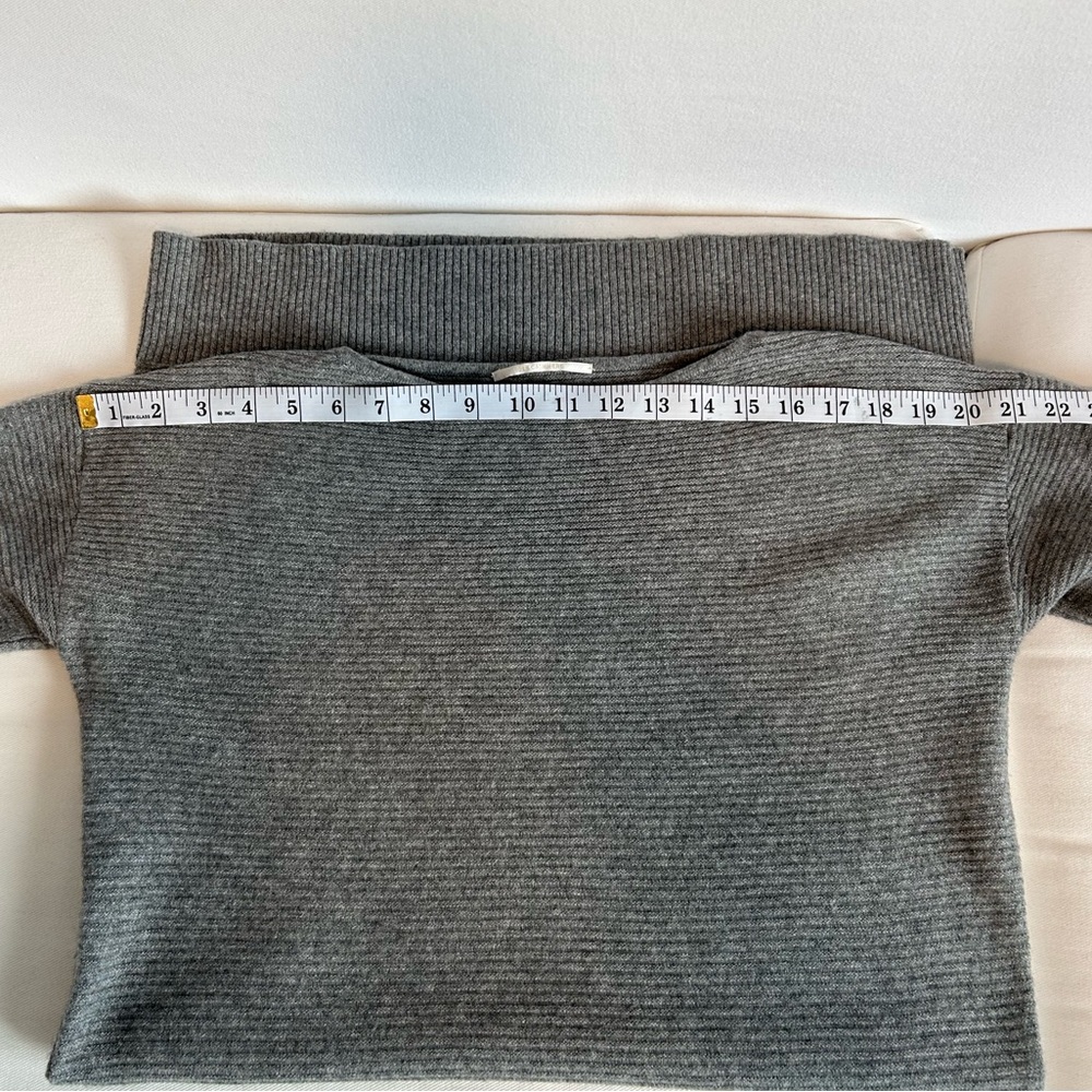 Cashmere sweater dress - Picture 8 of 15